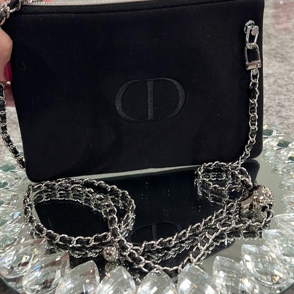 🖤🖤🖤Dior Black Beauty Pouch with Adjustable Braided Chain Attached - Picture 1 of 10
